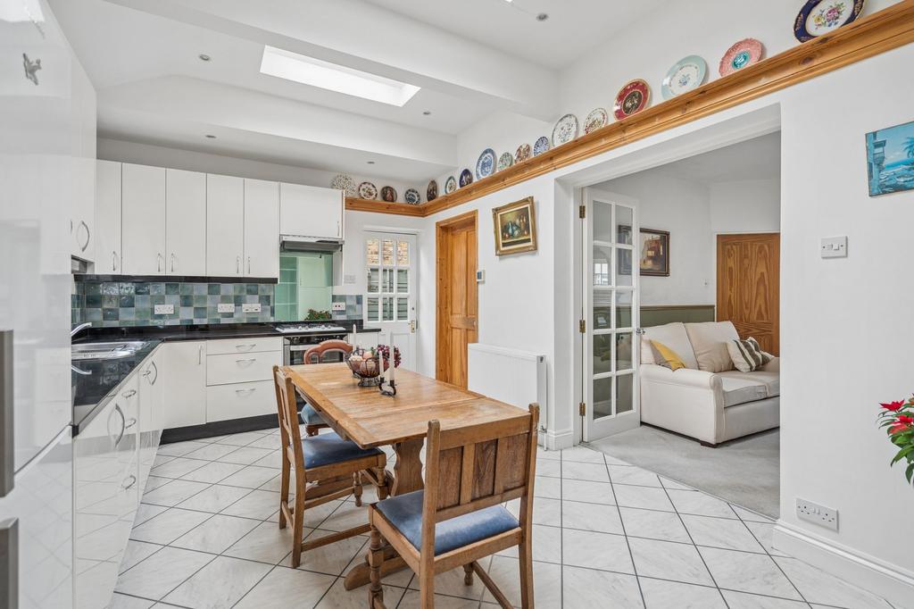 Kitchen (2)