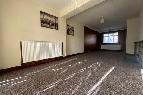undefined, Birdsfoot Lane, Luton, LU3 2HT