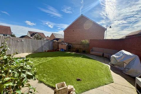 3 bedroom semi-detached house for sale, Alder Wynd, Silsoe, Bedfordshire, MK45 4GQ