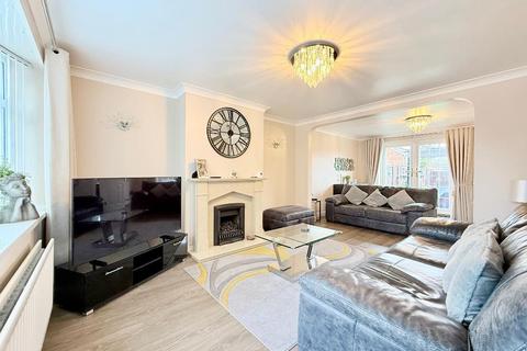 undefined, Ranock Close, Sundon Park, Luton, Bedfordshire, LU3 3JY