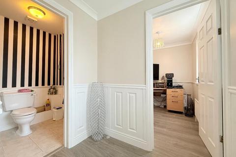 undefined, Ranock Close, Sundon Park, Luton, Bedfordshire, LU3 3JY