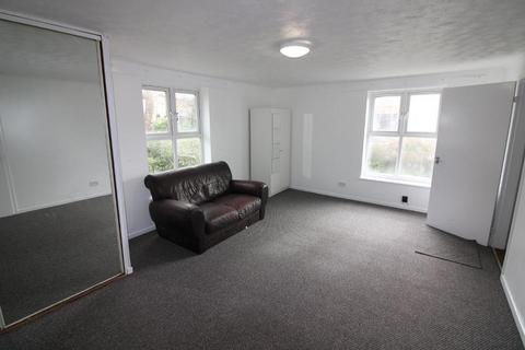 Studio for sale, Walnut Tree, Milton Keynes MK7