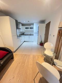 2 bedroom flat to rent, City Tower, Cross Harbour, South Quay, Canary Wharf, London, E14 9LS