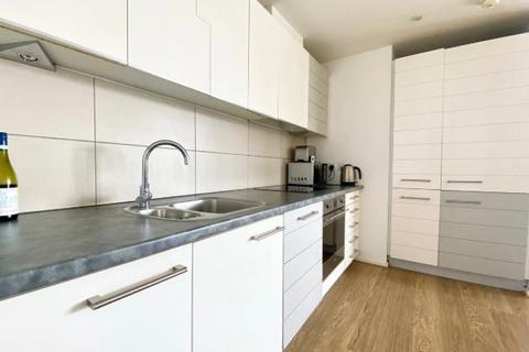 1 bedroom flat to rent, Aurora Building, 164 Blackwall Way, Canary Wharf, London, E14 9NZ