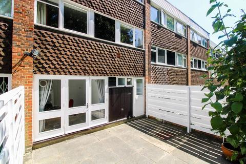 undefined, Chichele Gardens, Croydon, CR0