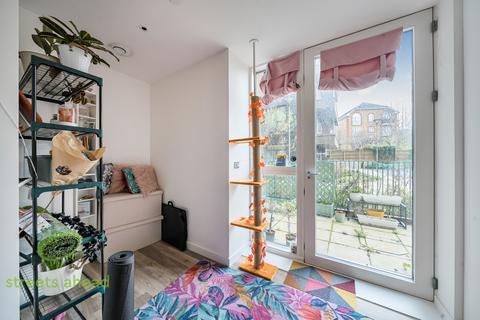 undefined, Addiscombe Road, Croydon, CR0