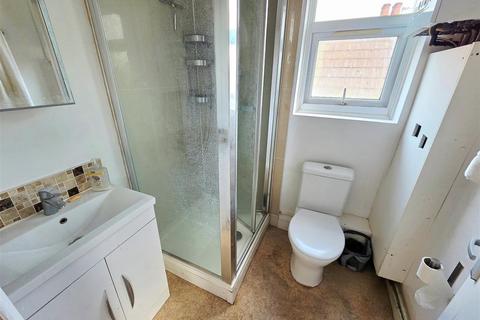 Studio to rent, Nibthwaite Road, Harrow