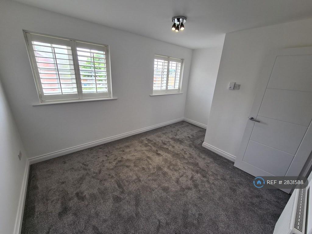Double Bedroom At The Front