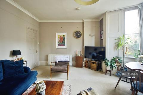 2 bedroom flat to rent, Cholmeley Park, London, N6