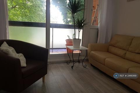 3 bedroom flat to rent, Castleton House, London, E14