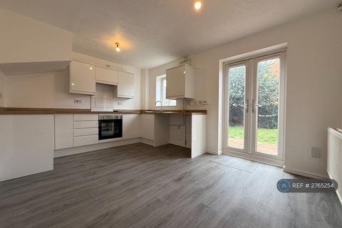 3 bedroom semi-detached house to rent, Hitchin St, Biggleswade, SG18