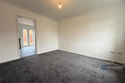 3 bedroom semi-detached house to rent, Hitchin St, Biggleswade, SG18