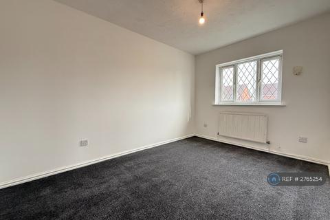 3 bedroom semi-detached house to rent, Hitchin St, Biggleswade, SG18