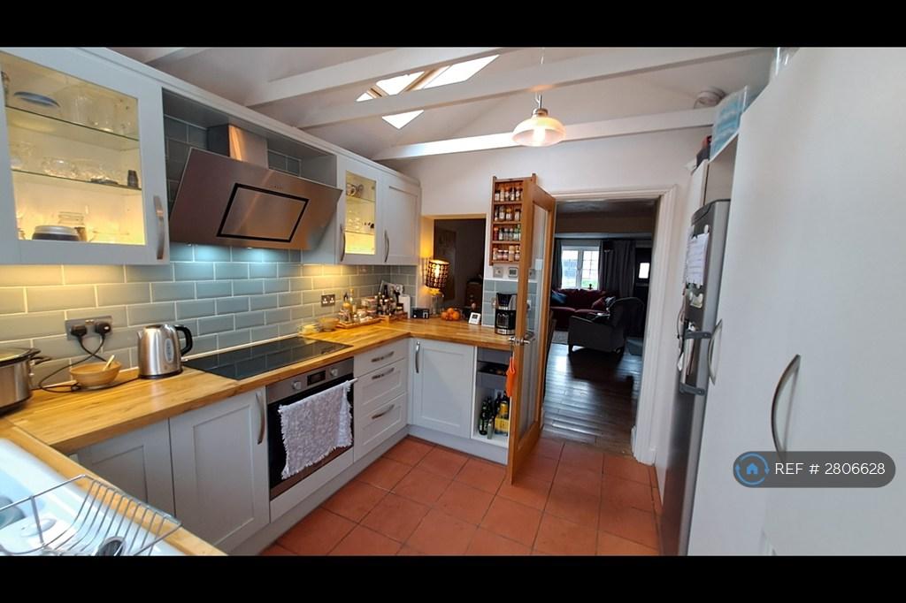 Kitchen 3.18m x 3.
