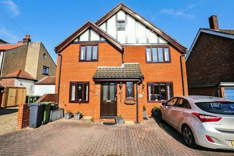 2 bedroom flat for sale, Alexandra Road, Sheringham, NR26