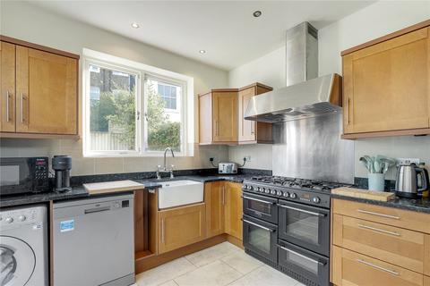 4 bedroom terraced house for sale, Mysore Road, SW11