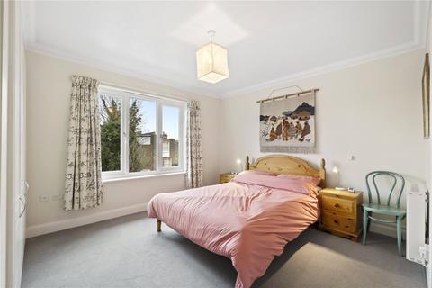 2 bedroom apartment for sale, Balham High Road, SW17