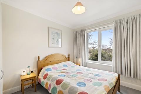 2 bedroom apartment for sale, Balham High Road, SW17