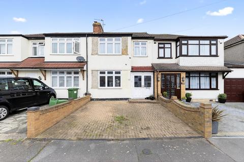 Laburnum Avenue, Hornchurch, RM12