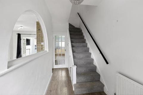 3 bedroom terraced house for sale, Laburnum Avenue, Hornchurch, RM12
