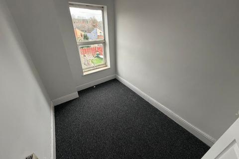 3 bedroom terraced house to rent, Arden Road, Smethwick, B67 6EW