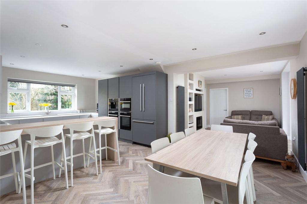Kitchen/Dining