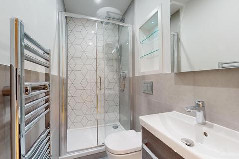 2 bedroom flat to rent, Beverley Way