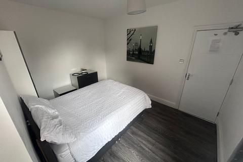 undefined, Room 2, Sydney Street, PE218NY, Boston