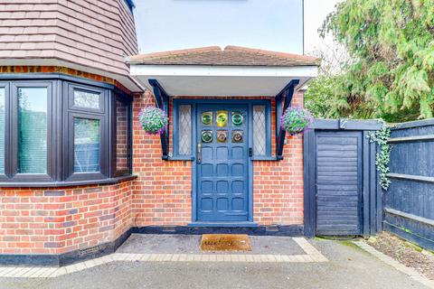 undefined, Claygate Lane, Esher