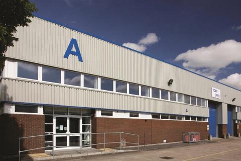 Distribution warehouse to rent, Brunel Rd Totton SO40 3SH