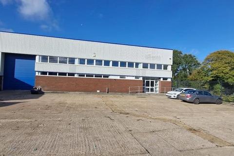 Distribution warehouse to rent, Brunel Rd Totton SO40 3SH