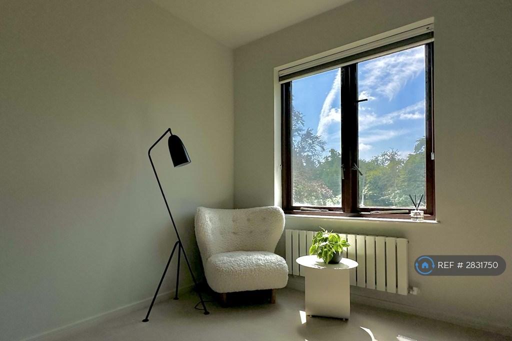 Guest Bedroom 1