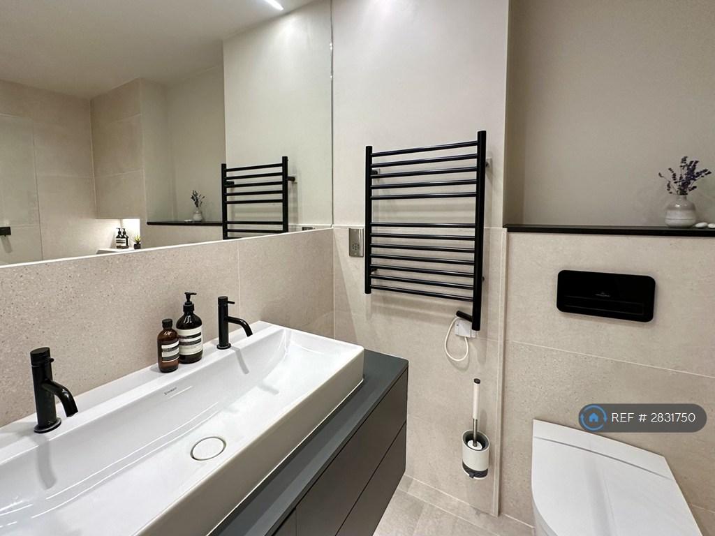 En Suite 2