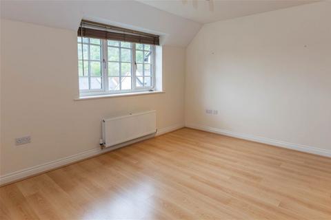 2 bedroom flat to rent, Uxbridge Road, Wendover, Aylesbury