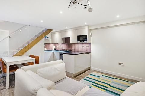 St. Georges Drive, London, SW1V