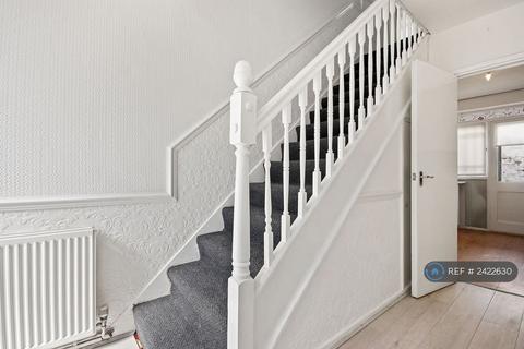 3 bedroom terraced house to rent, Fludyer Street, London, SE13