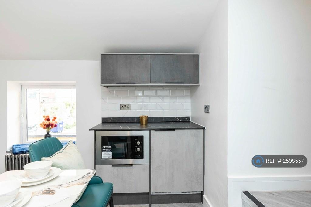 Fridge/Microwave Inside
