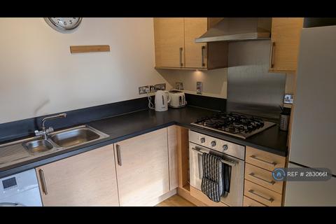 undefined, Hawkhill Close, Edinburgh, EH7