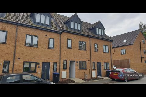 3 bedroom terraced house to rent, Welland Way, Northampton, NN5