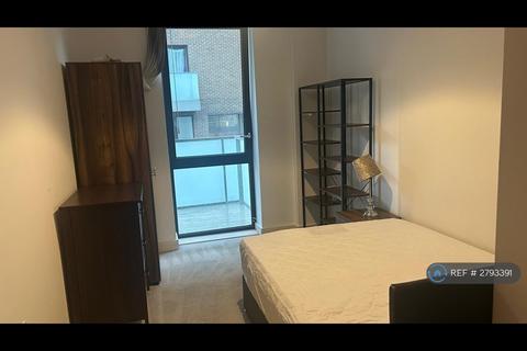 undefined, Lighterman Point, London, E14