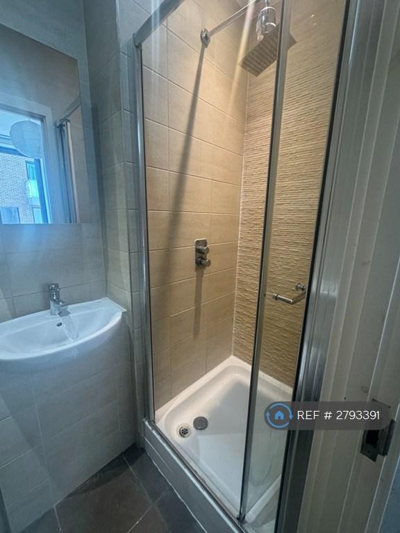 En-Suite Shower