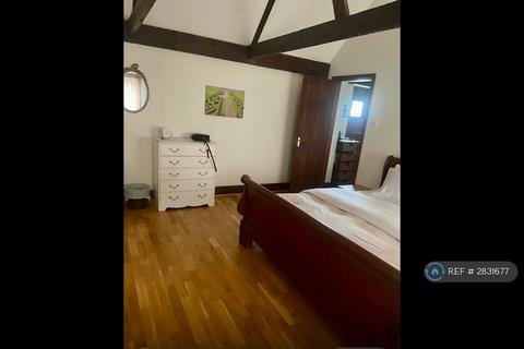 2 bedroom bungalow to rent, Tylers Causeway, Hertford, SG13