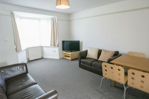 3 bedroom house to rent, Poole Crescent - Copy, Harborne B17