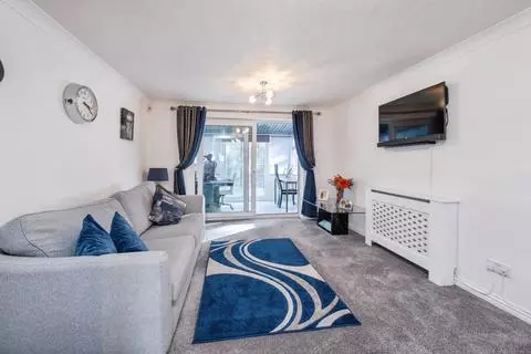 2 bedroom semi-detached house for sale - View 2