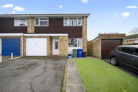 Cambrian Road, Farnborough, GU14