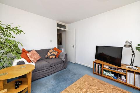 2 bedroom flat for sale, Turenne Close, Wandsworth, London, SW18