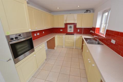 3 bedroom detached house for sale, Dale Grove, Leyburn