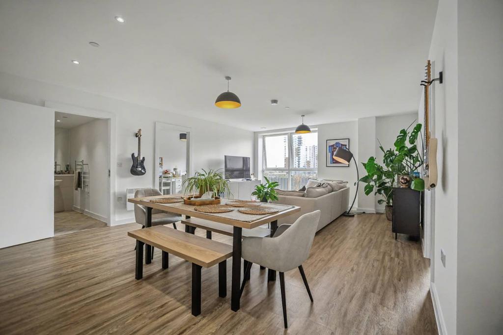 104 Victory Place - Image 2