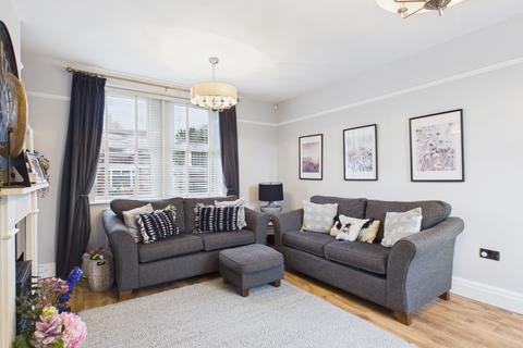 4 bedroom semi-detached house for sale, Crown Hill, Mossley, Ashton-under-Lyne, OL5 9NY