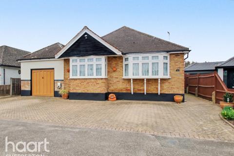 undefined, Lois Drive, Shepperton